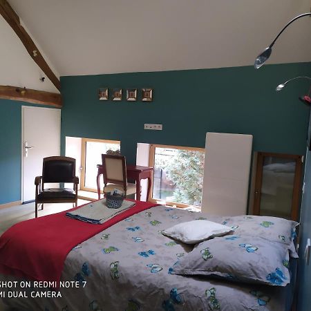 Bed and Breakfast Le Nid D'Hirondelles Perthes-en-Gatinais Exterior foto