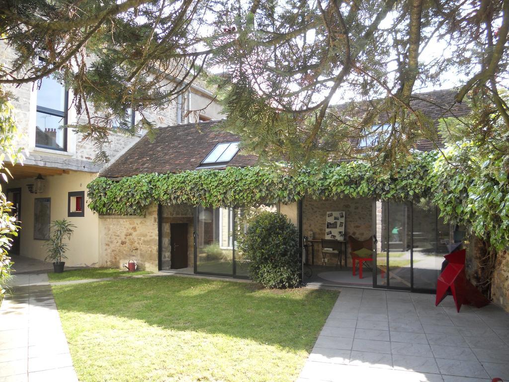 Bed and Breakfast Le Nid D'Hirondelles Perthes-en-Gatinais Exterior foto
