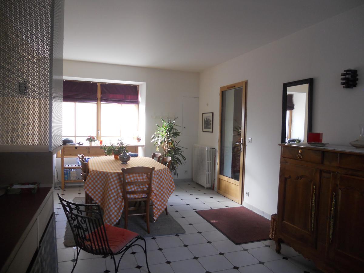 Bed and Breakfast Le Nid D'Hirondelles Perthes-en-Gatinais Exterior foto
